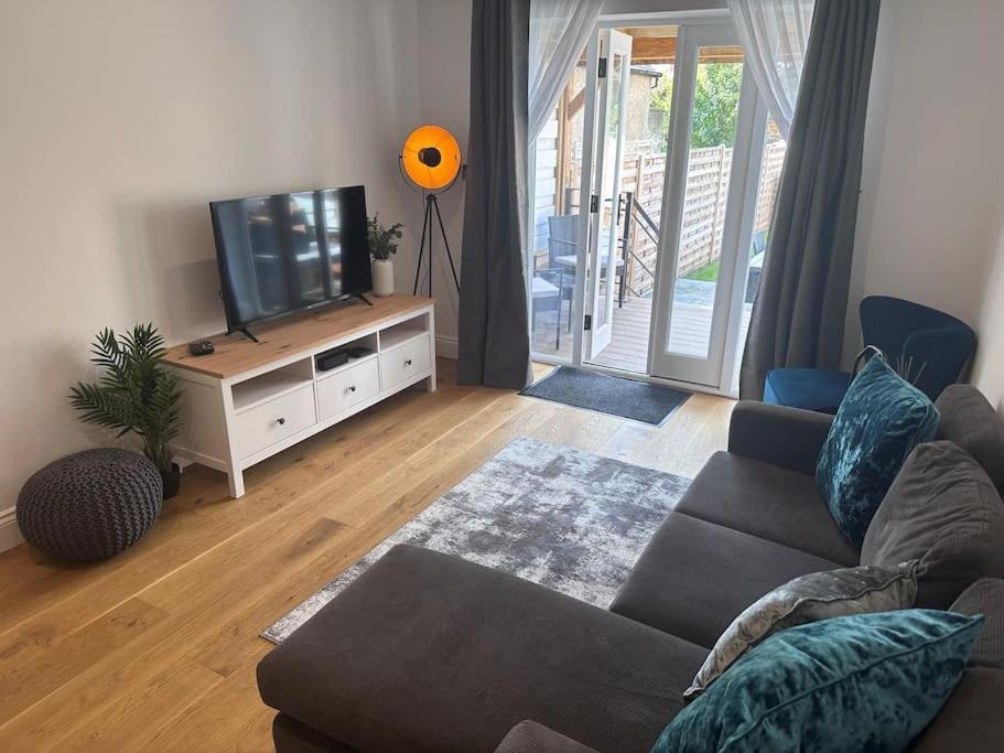 הוילה ווינצ'סטר Riverside 3 Bed House מראה חיצוני תמונה